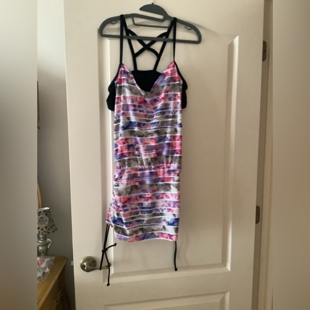GOSSIP swim top multicolored size medium with built-in black bra, drawstrings🌹